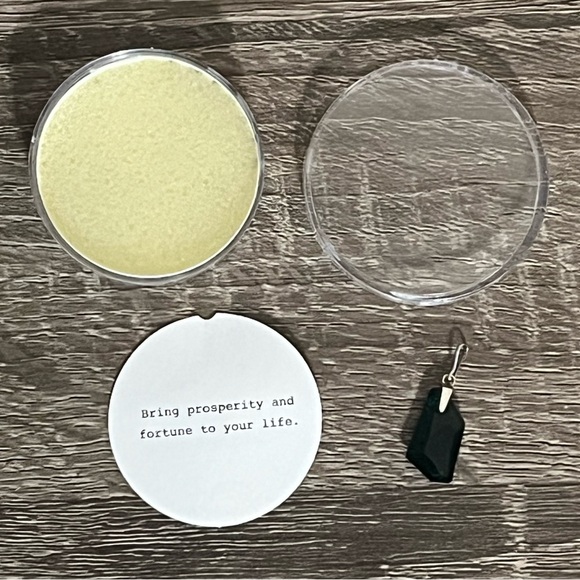 Alex And Ani Emerald Crystal Fortune Charm - Picture 2 of 5